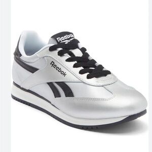 Reebok World‎ 70 Retro Sneakers Metallic Silver and Black Trainers NWT